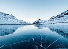 香蕉影视深度揭秘：丑闻风波背后，圈内人在粉丝见面会的角色异常令人意外